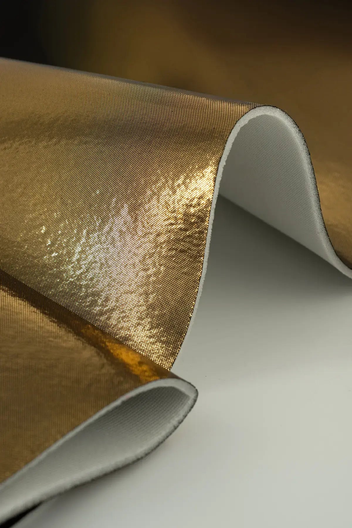 Foam metalizado nos rich gold