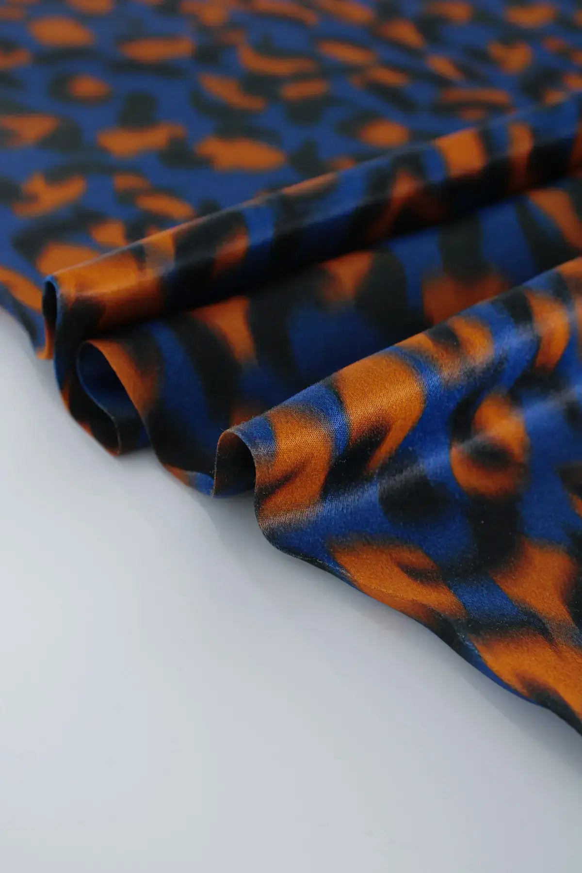 Viscosa leopardo seaport