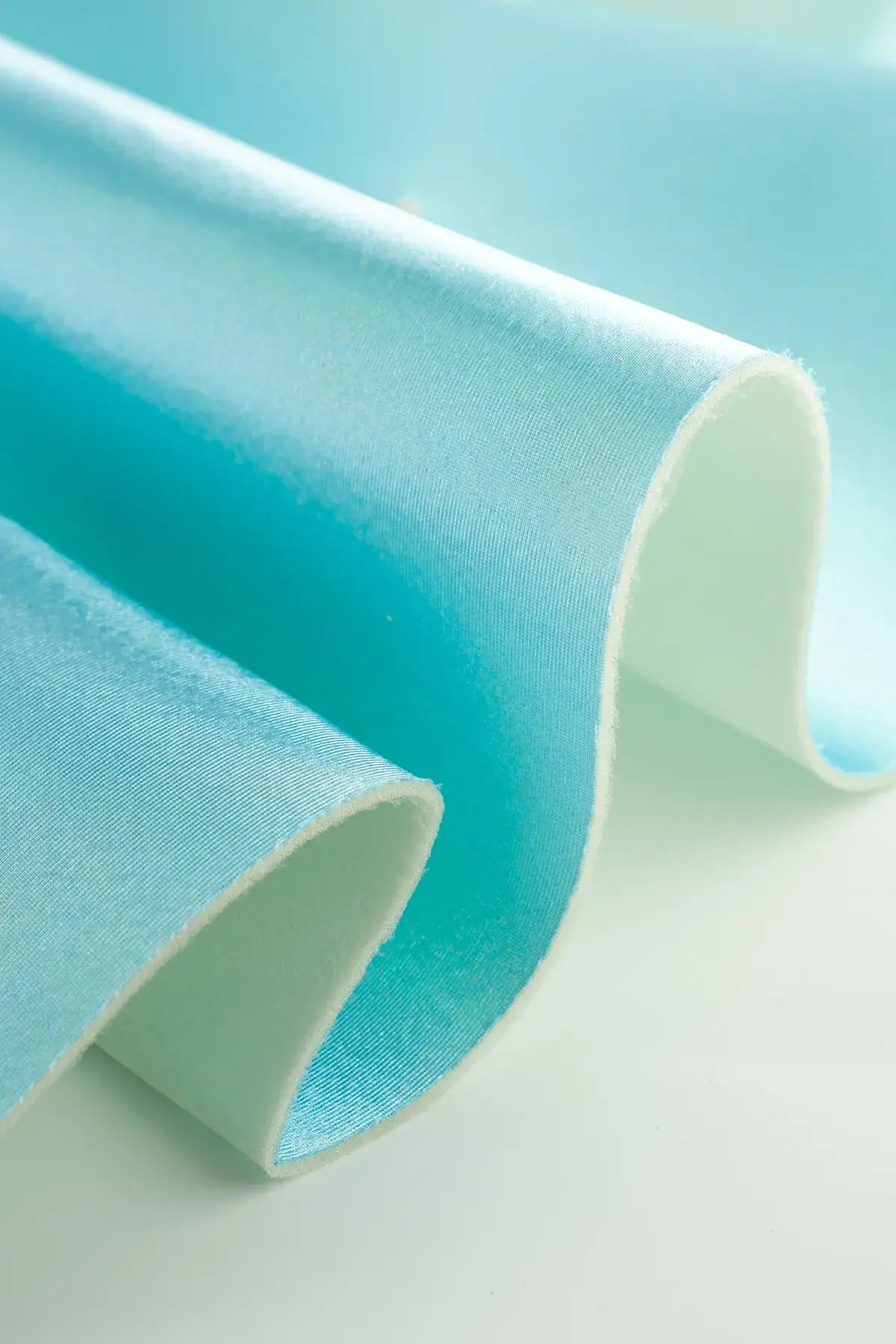 Foam nos capri