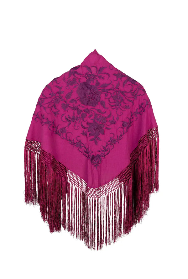 Mantoncillo color buganvilla con bordado y flecos