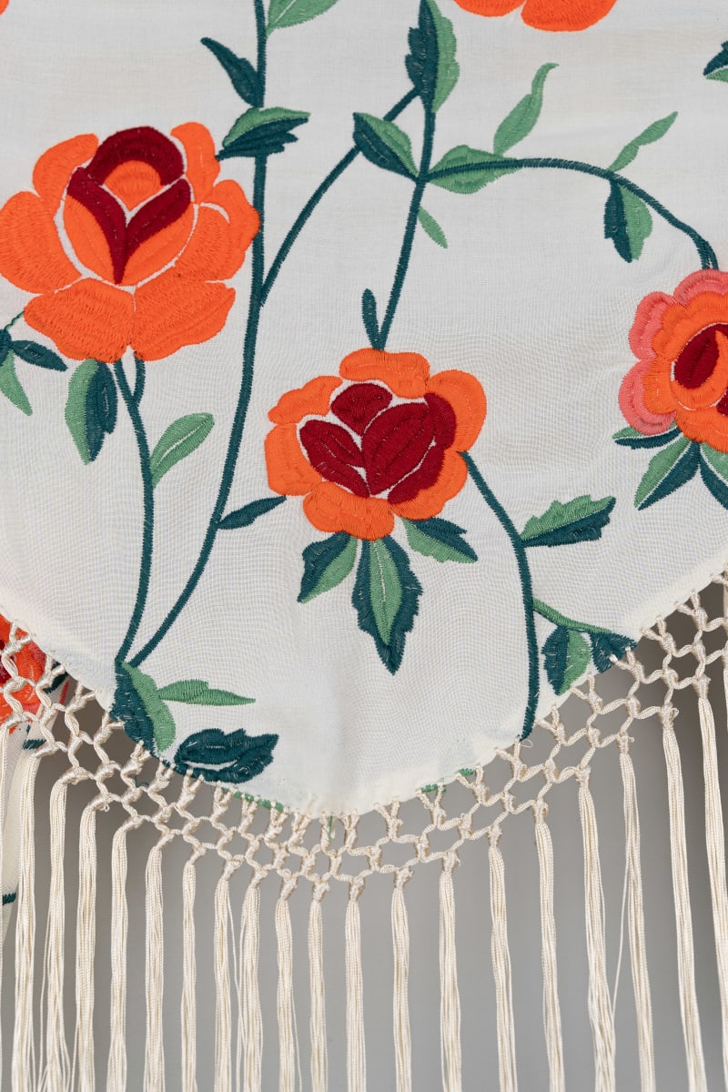 Mantoncillo estampado flor color crema