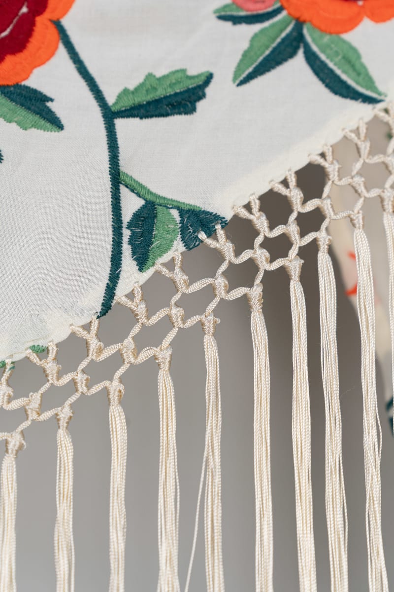 Mantoncillo estampado flor color crema