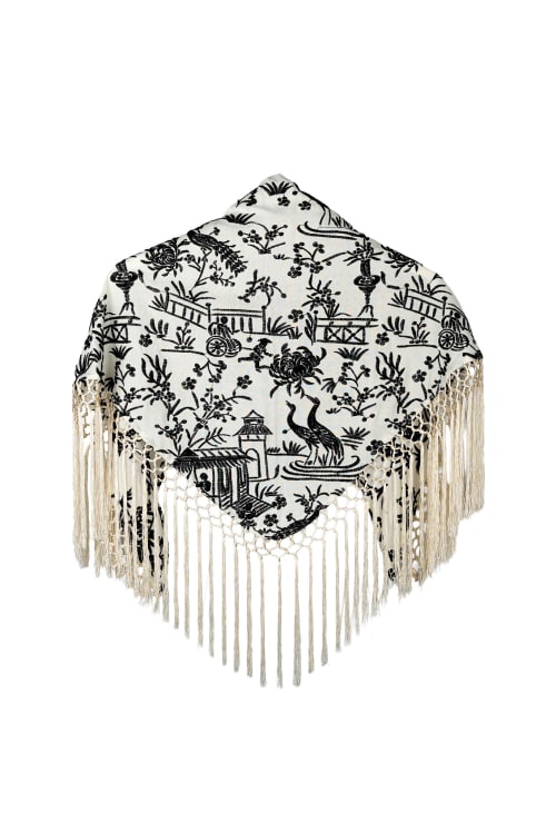 Mantoncillo bordado chinitos color blanco 