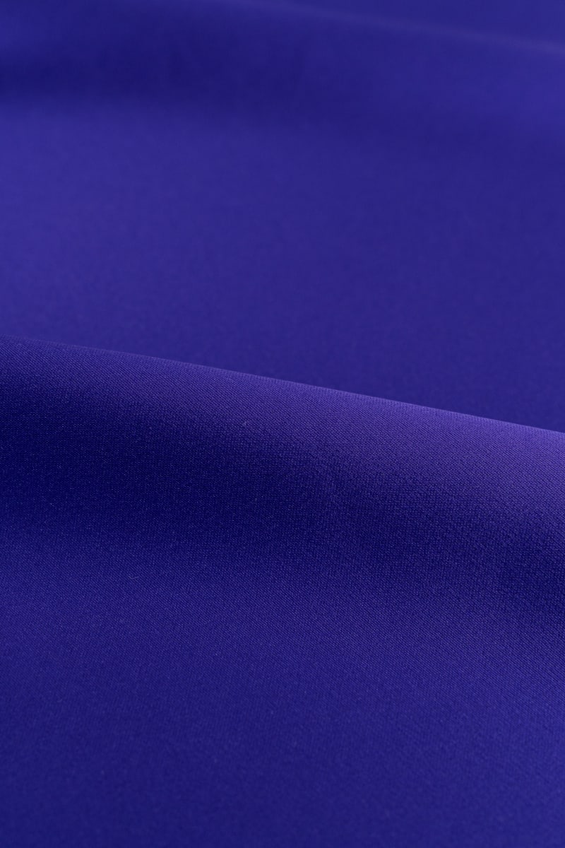 Crep saten color morado