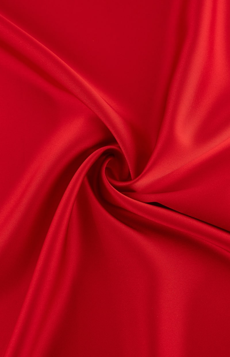 Crep saten color rojo