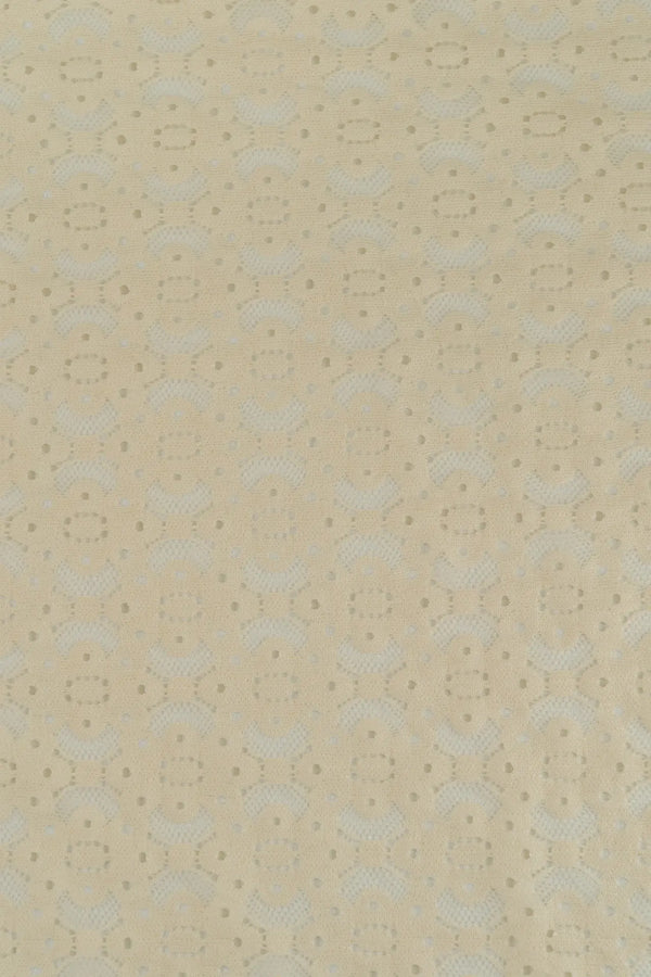 Encaje flor perforada cruda