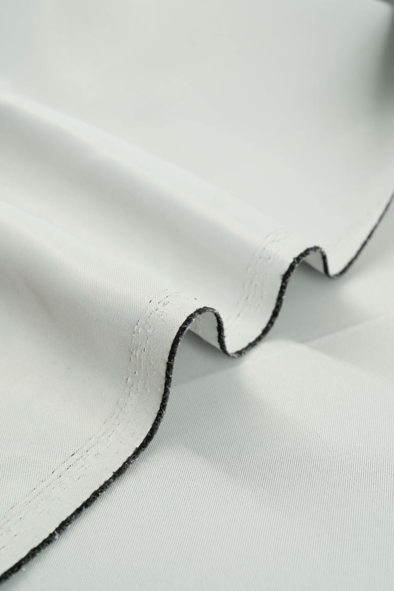 Oscurante liso blanco