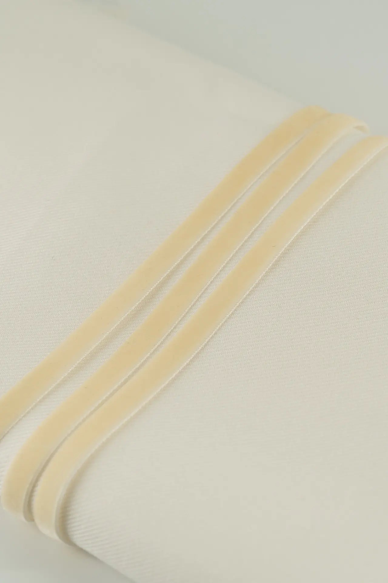 Cinta terciopelo crudo