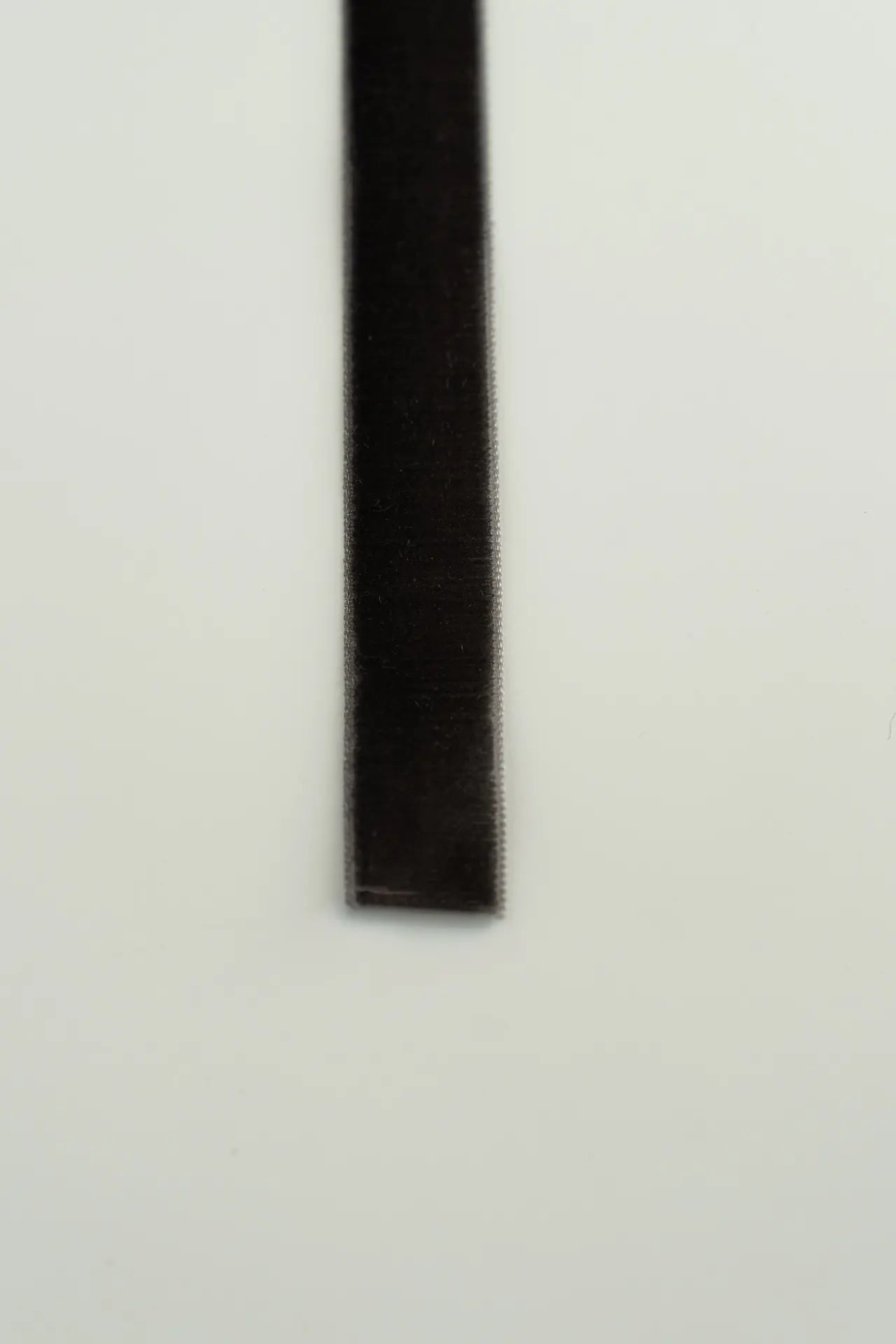 Cinta terciopelo gris