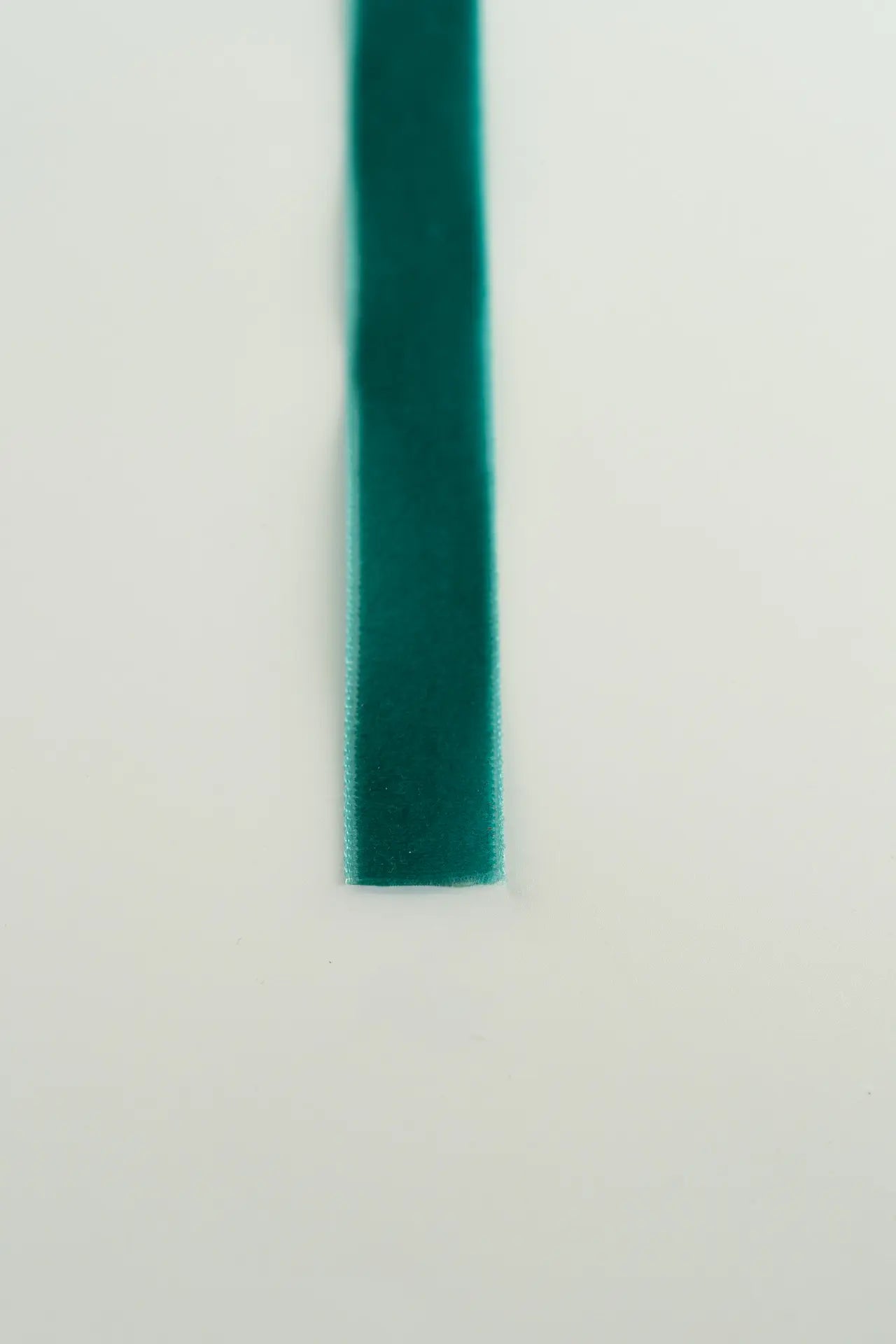Cinta terciopelo verde esmeralda