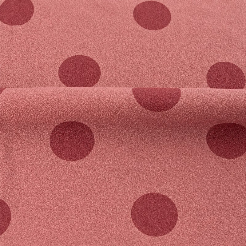 Crepe lunares grande rosa maquillaje