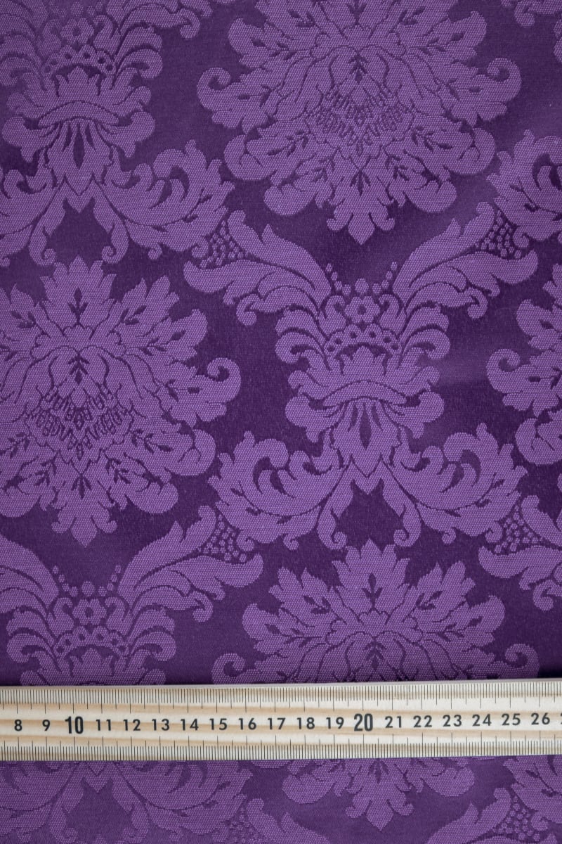 Damasco floral morado