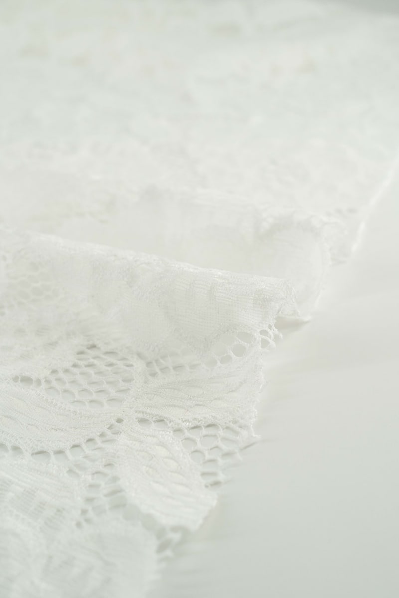 GUIPUR floral blanco neutro