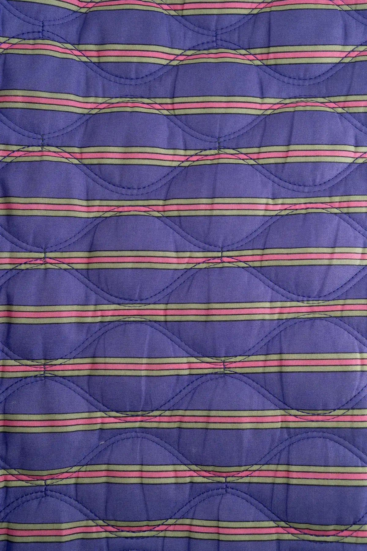 Padding acolchado estampado flores cedar green