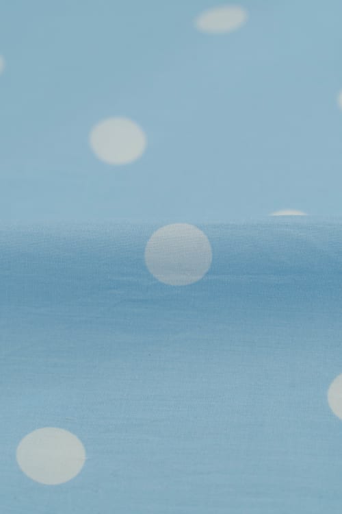 Popelin de lunares de 18mm color azul empolvado