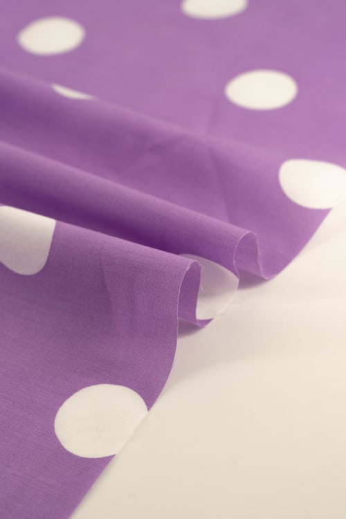 Popelin de lunares de 35mm color lila