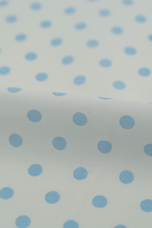 Popelin de lunares celeste con lunar blanco de 8mm