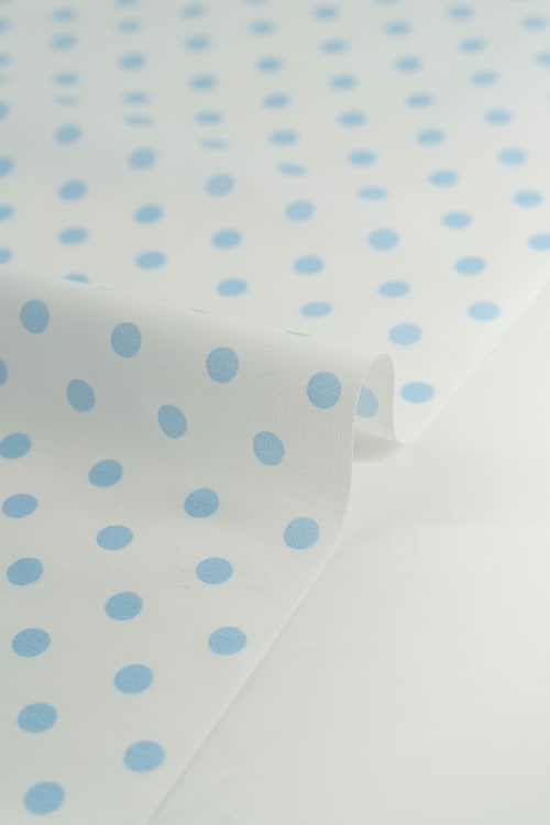 Popelin de lunares celeste con lunar blanco de 8mm
