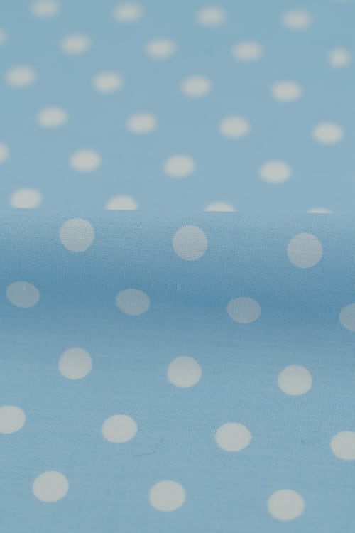 Popelin azul empolvado con lunar blanco de 8mm