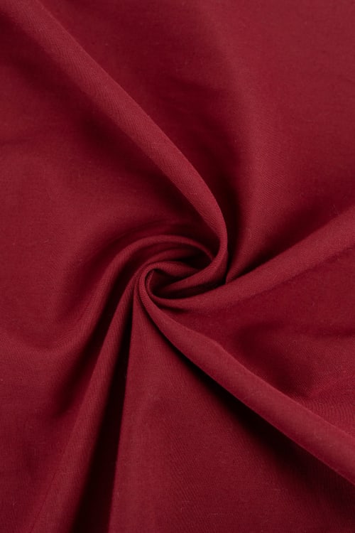 Popelin color rojo vivo