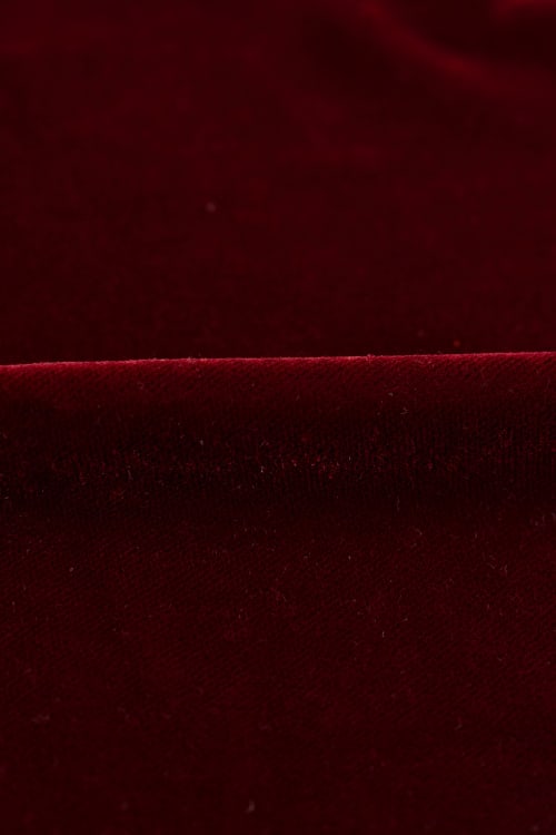 Terciopelo color burdeo