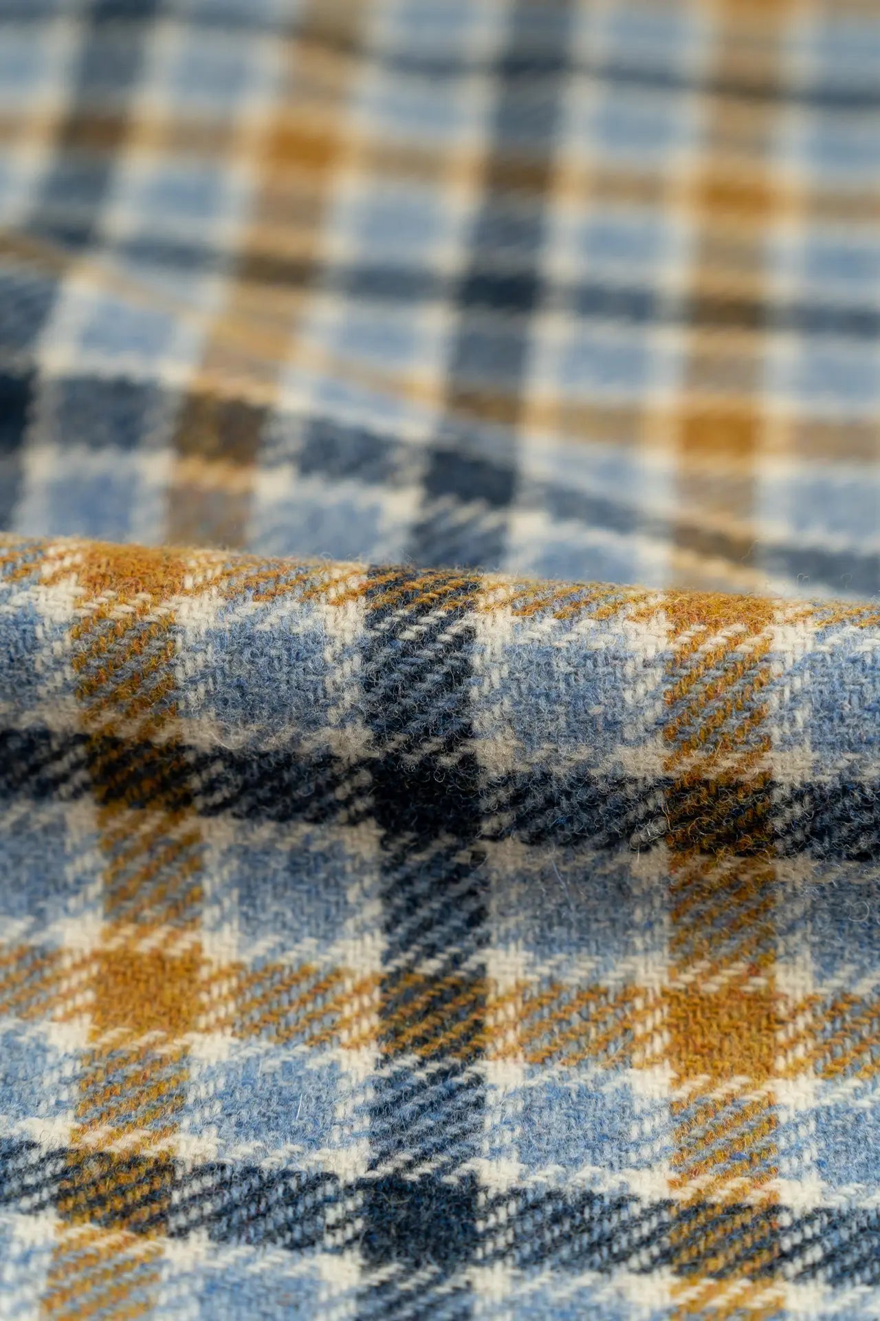 Tweed blue fog