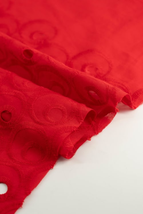 Perforado algodón rojo 