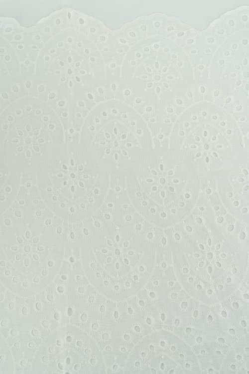Perforado algodon blanco nardo