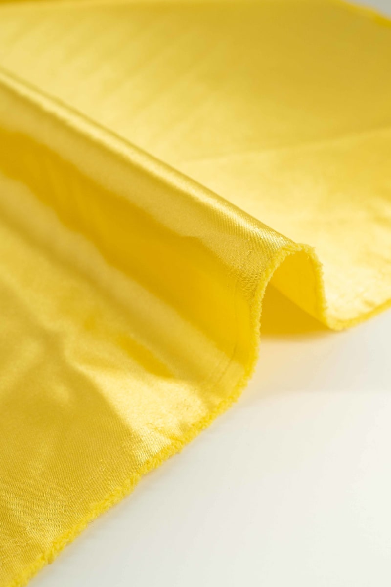 Raso liso amarillo