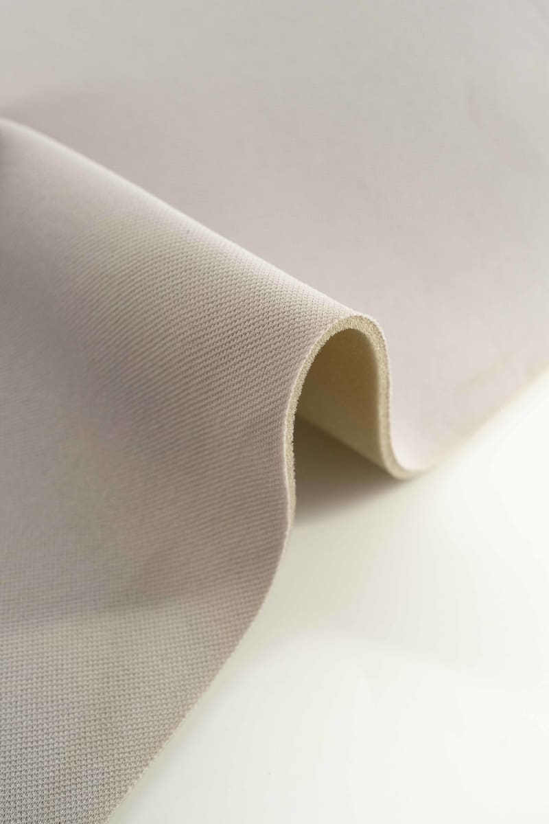 Foam liso gris neutro