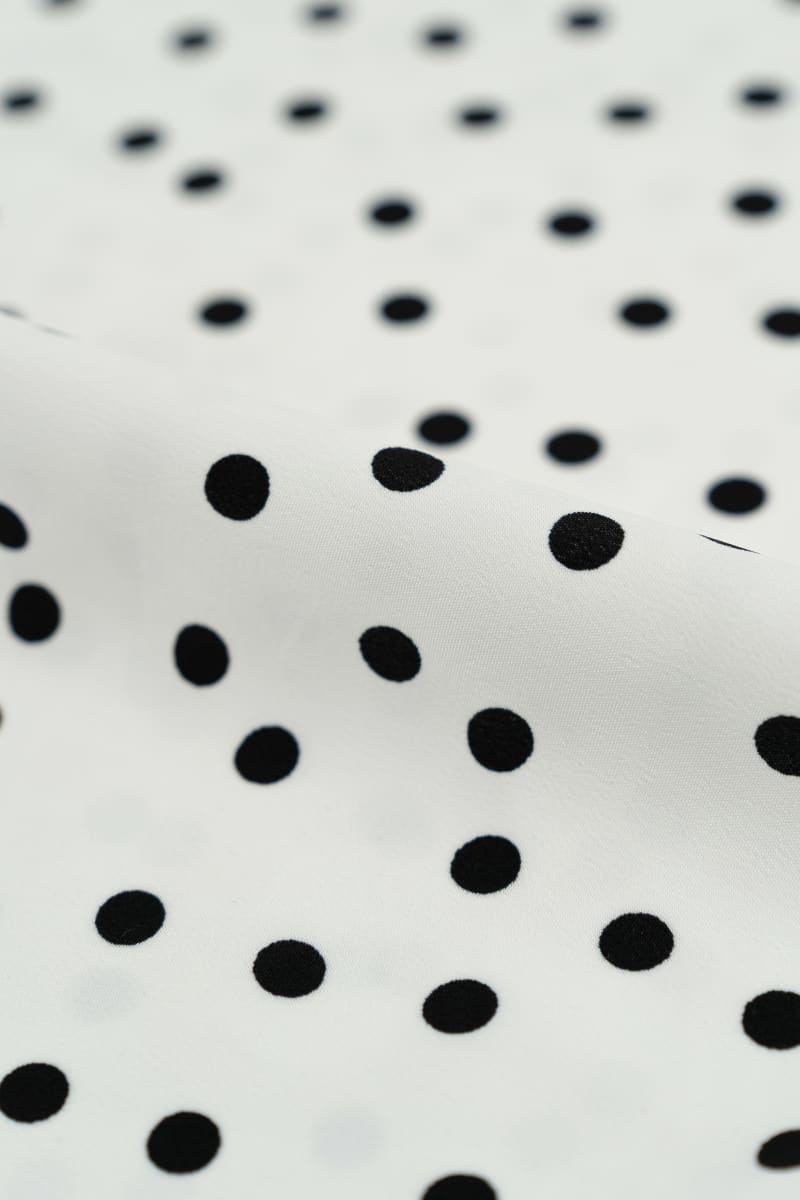 Koshibo lunares negros con fondo blanco 