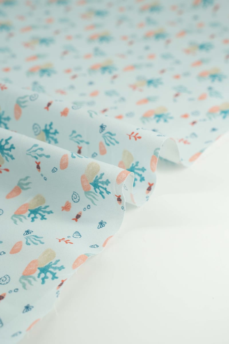 Tejido infantil con estampado marino. 