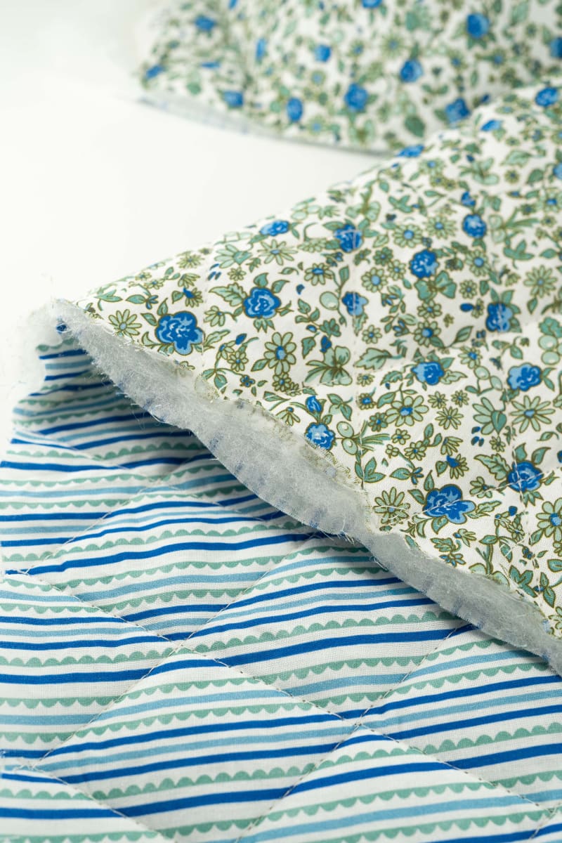 Acolchado estampado flores liberty azul azulina